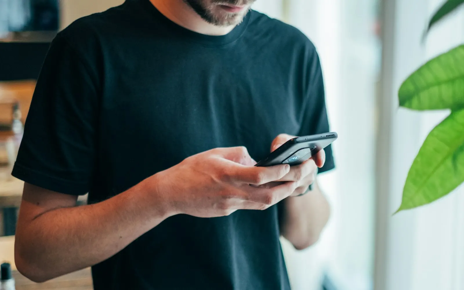 Person using an Android phone — serviced by Mount Vernon Computers