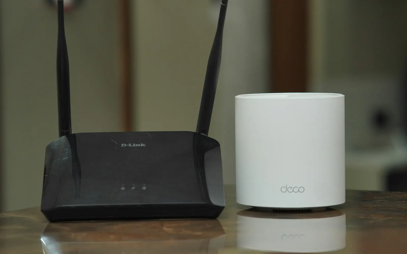 Wi-Fi Dead Zones? Why Extenders Disappoint and What Actually Works